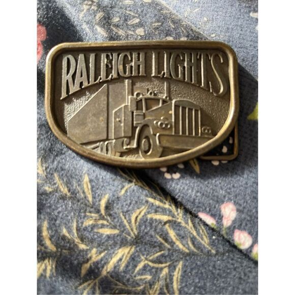 Vintage Releigh Lights 1970's Semi Truck Tractor Trailer Brass Belt Buckle - Picture 6 of 6